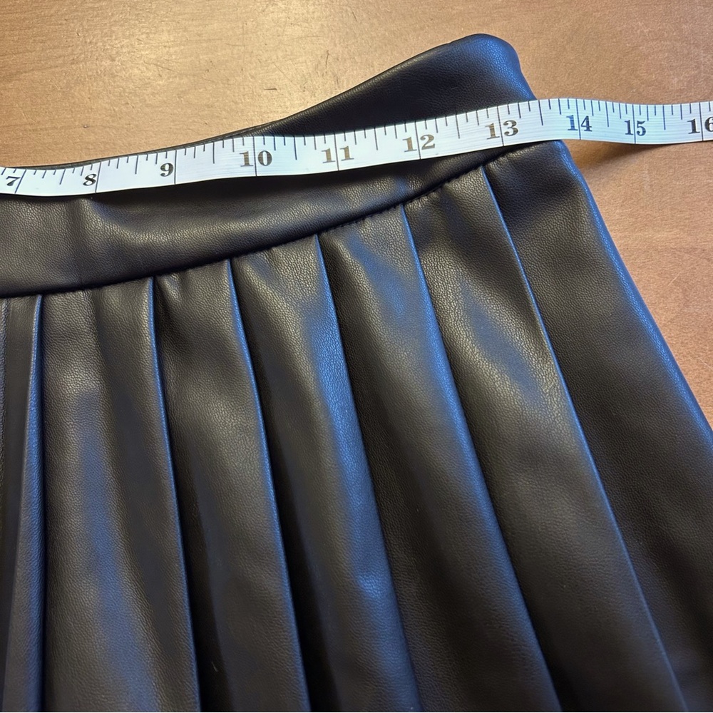 ZARA Pleated Leather Short Skirt Black - Picture 8 of 10